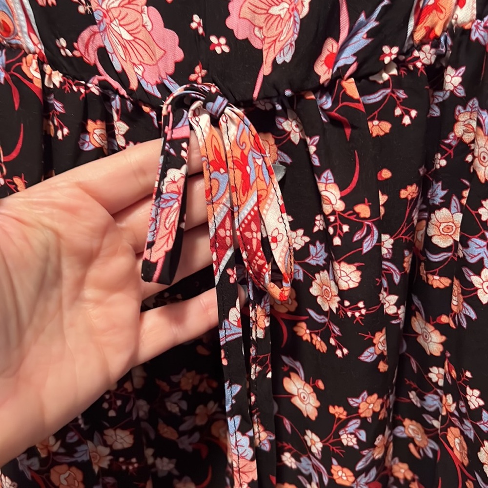 Dress - Picture 3 of 5